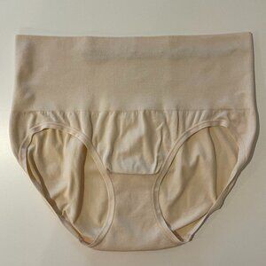 Yummie Women's Ultralight Seamless Shapewear Brief sz L/XL